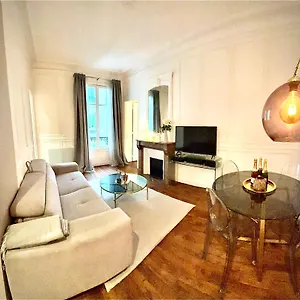 Prestige A Luxe, Calme Et Proche Tour Eiffel Et Champs-elysees París