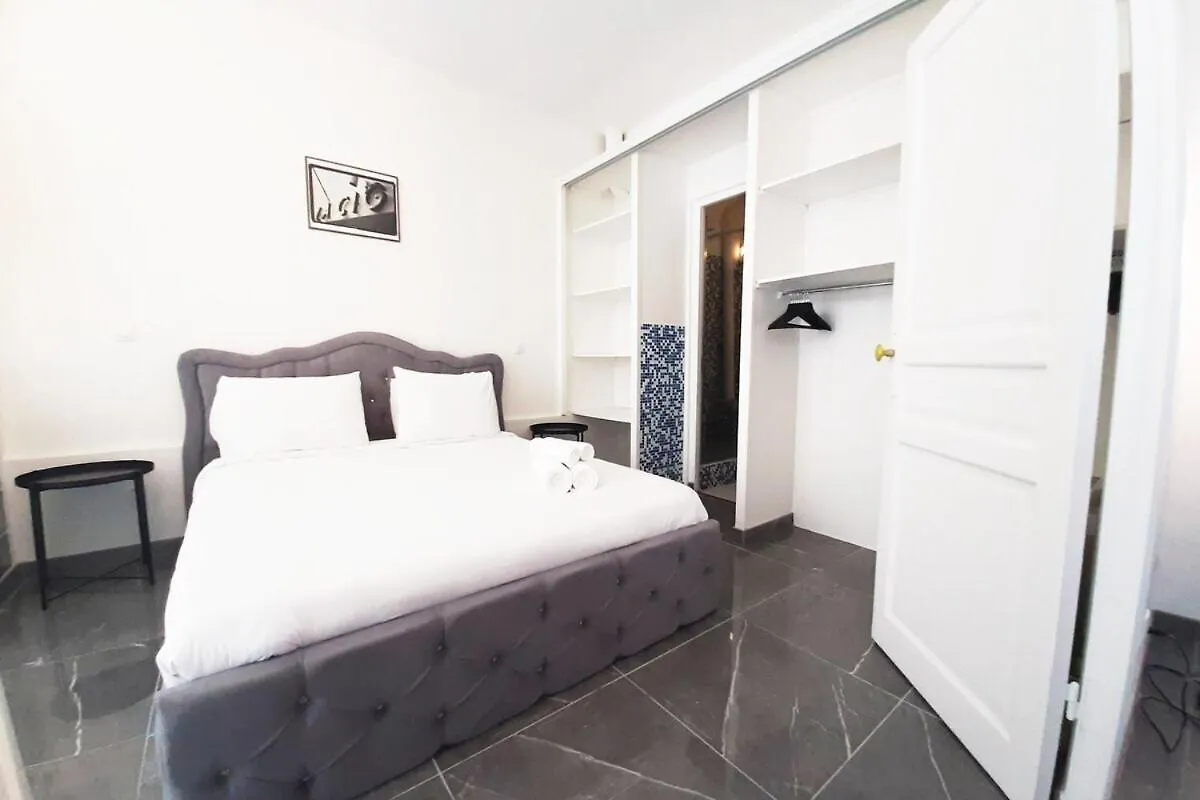 Sweet Apartment In Paris Montmartre
